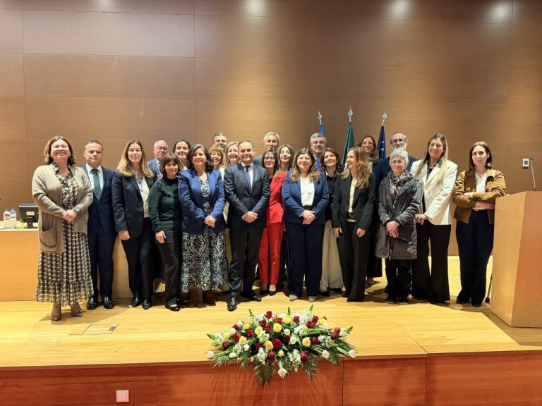 Assinatura de Protocolo de Autonomia Financeira entre a DGAJ e os Tribunais de Comarca